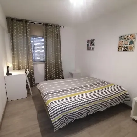 Poeta Aleixo In Apartament *